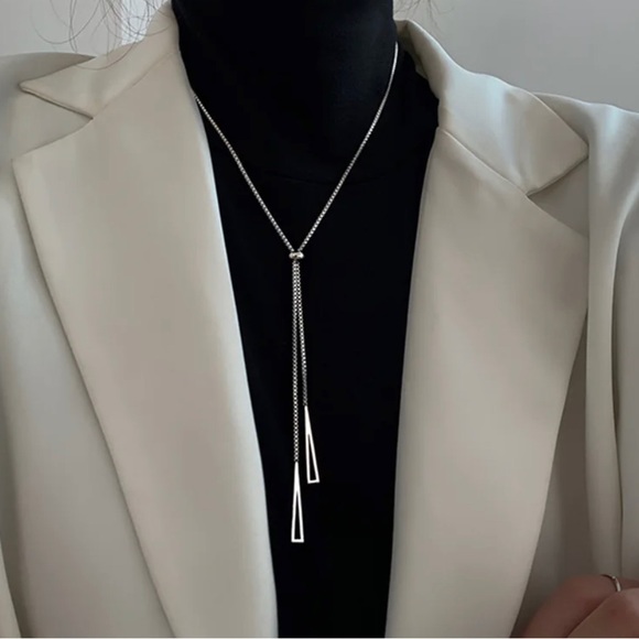 Tassel Pull Chain Necklace - Picture 4 of 6